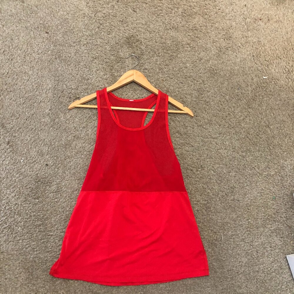 LUlulemon Tank SIZE M